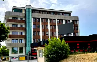 Хотел в Кърджали, Център