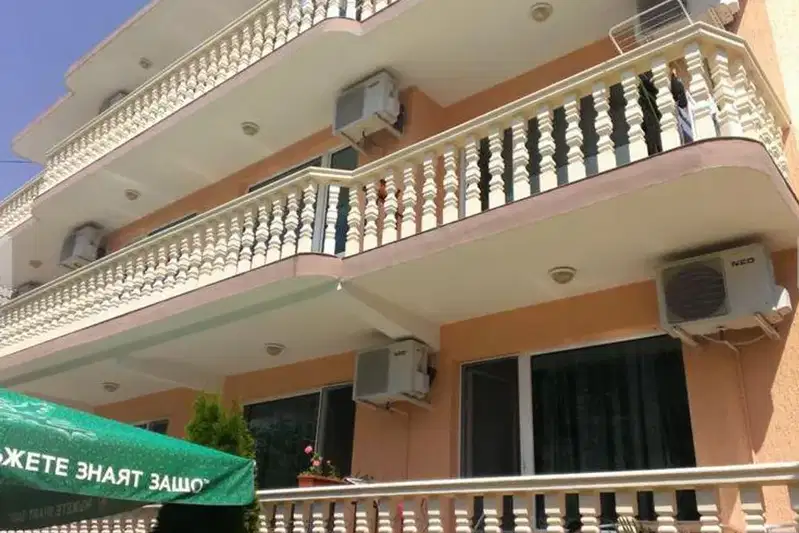 Хотел в Бургас, Несебър