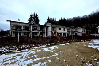 Хотел в Ловеч, Априлци