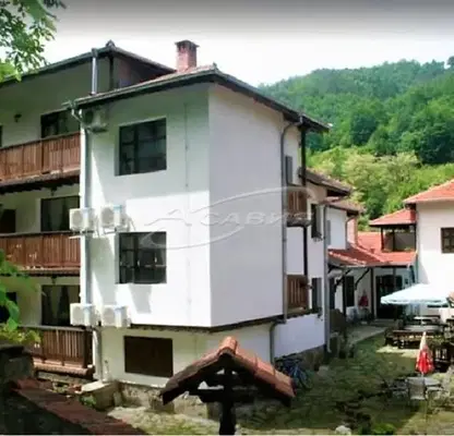 Снимка 2 — Хотел в Ловеч, с. Бели Осъм