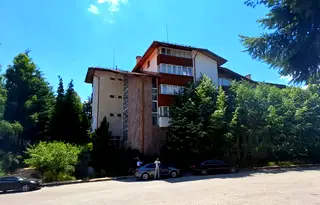Хотел в Смолян, Доспат