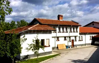 Хотел в Смолян, с. Чокманово