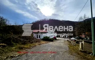 Хотел в София, с. Правешка Лакавица