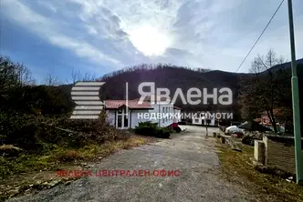 Хотел в София, с. Правешка Лакавица