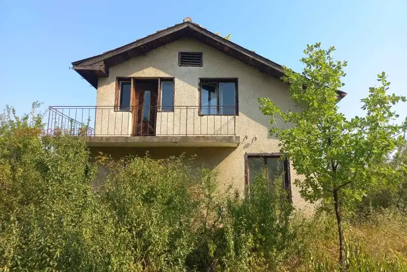 Земеделски имот в Монтана, Лом
