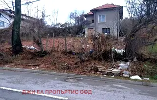 Къща в Банкя