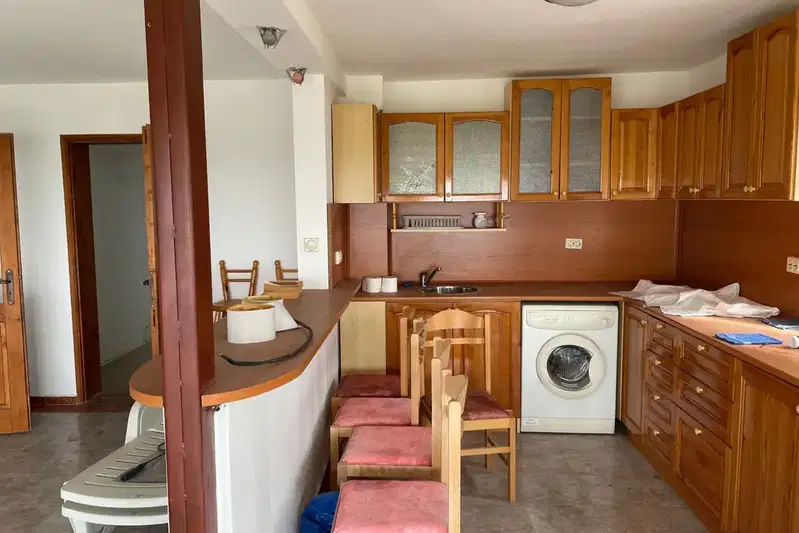 House in Izvorishte