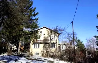 Къща в Банкя