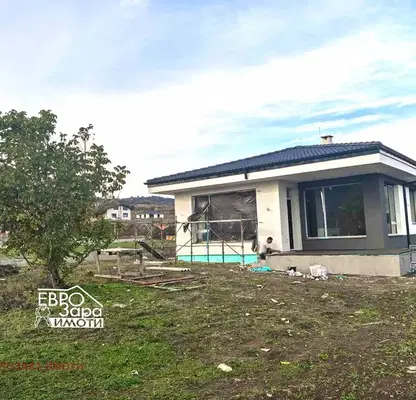 Photo 2 — House in Студентско че