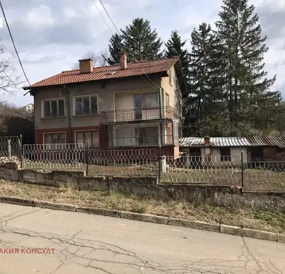 Снимка 2 — Къща в с. Балша