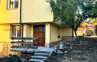 Къща в Банкя