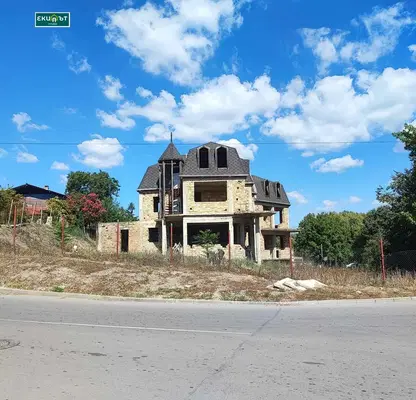 Photo 2 — House in Topoli
