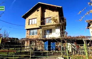 Къща в с. Волуяк