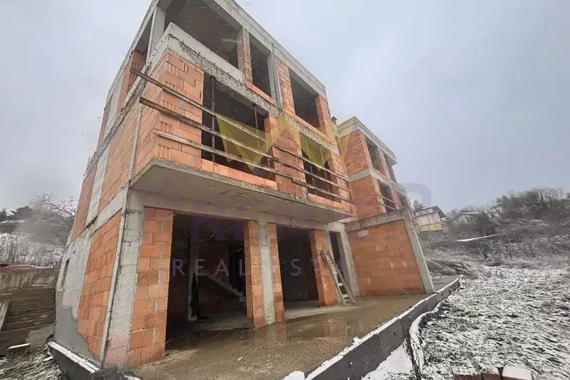 House in к.к. Чайка