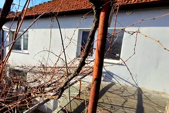 Къща в с. Тополи