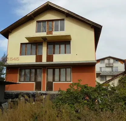 Photo 2 — House in Novi Iskyr
