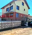Къща в Нови Искър