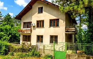 Къща в Банкя