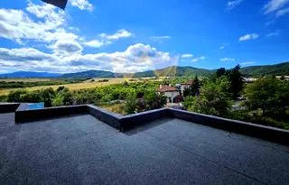 Къща в Банкя