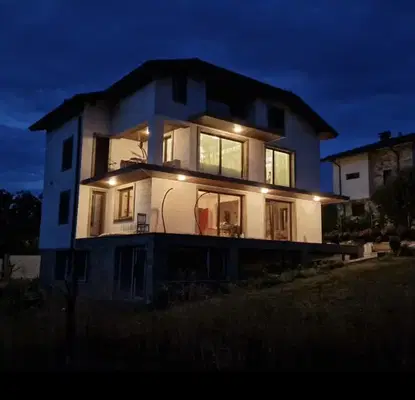 Photo 2 — House in Lozen