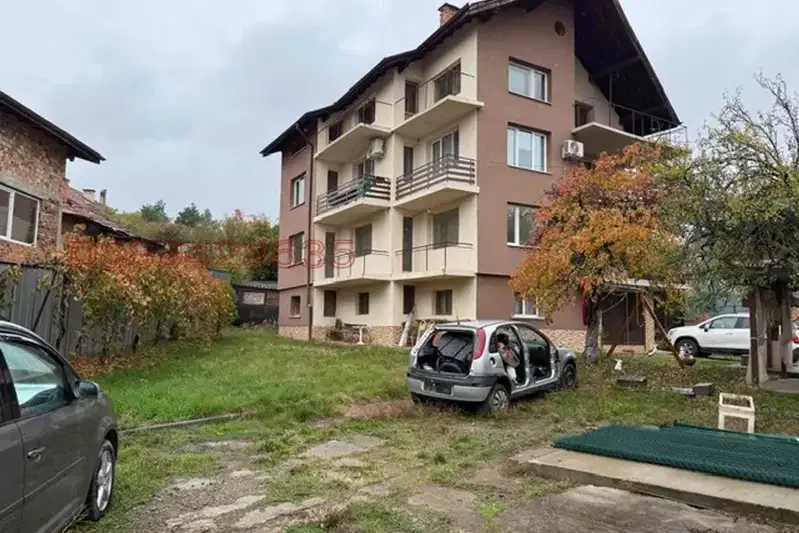 Къща в с. Доброславци