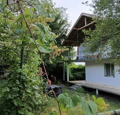 Photo 2 — House in Студентски