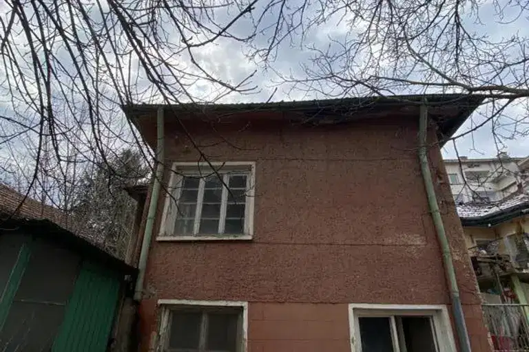 House in Pleven, 9-Ti Kvartal
