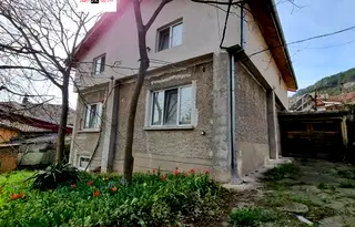 Къща във Велико Търново, Асенов