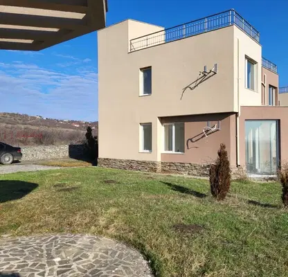 Photo 3 — House in Burgas, Banevo