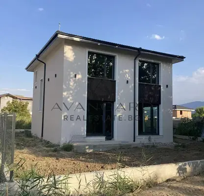 Photo 2 — House in Plovdiv, Belomorski