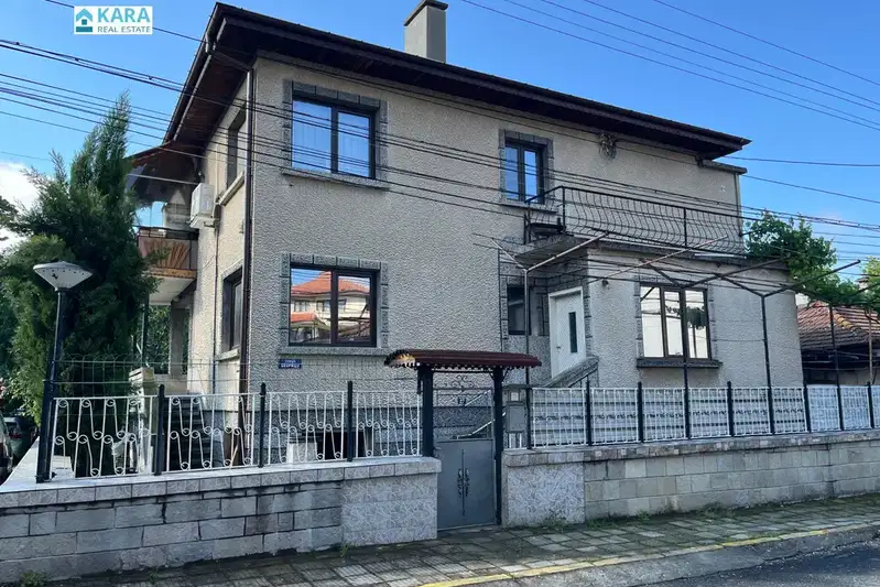 House in Kyrdjali, Borovec
