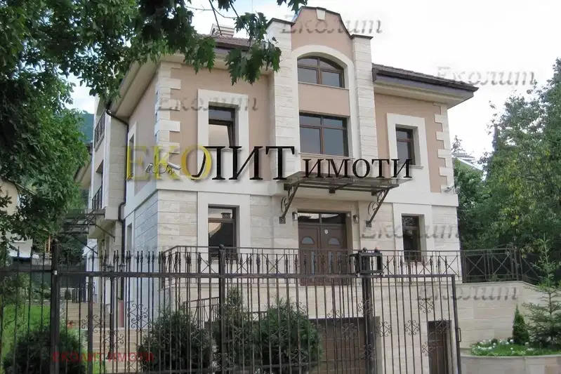 House in Sofiya, Boyana