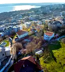 Къща във Варна, Бриз