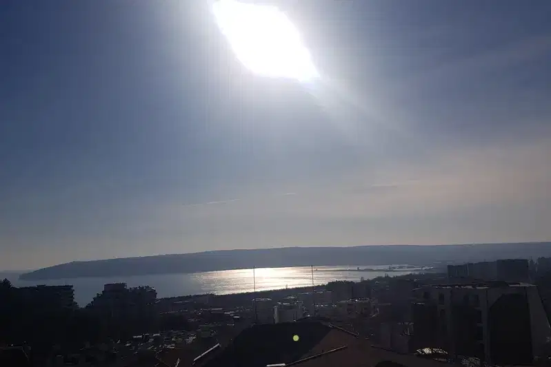 Къща във Варна, Бриз