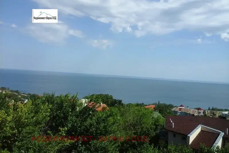 Къща във Варна, Бриз