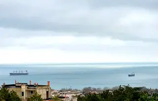 Къща във Варна, Бриз