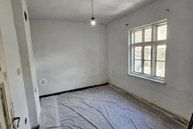 House in Ruse, Centralen Koop. Pazar