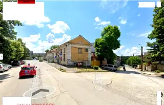 Къща в Русе, Център
