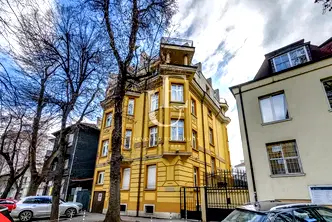 Къща в София, Център