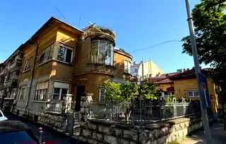Къща в Русе, Център