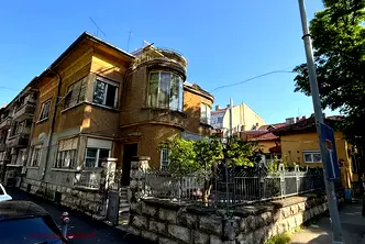 Къща в Русе, Център
