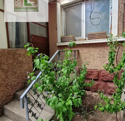 Photo 3 — House in Ruse, Centyr