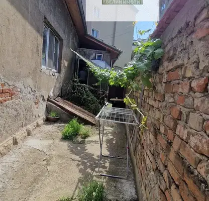Photo 5 — House in Ruse, Centyr