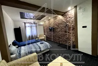 Къща в Пловдив, Център