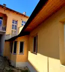 Къща във Враца, Център