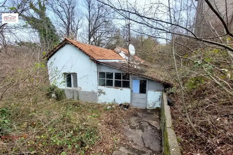 House in Gabrovo, Centyr