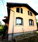Къща в Габрово, с. Орловци, Център