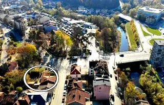 Къща в Габрово, Център