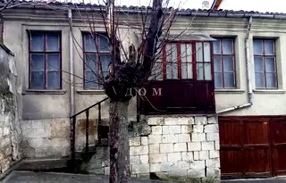 Къща в Шумен, Център