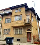 Къща в Ловеч, Център